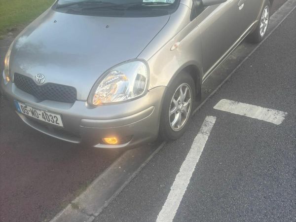 Toyota Yaris Hatchback, Petrol, 2005, Grey