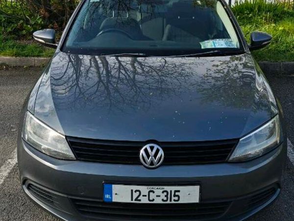 Volkswagen Jetta Saloon, Diesel, 2012, Grey