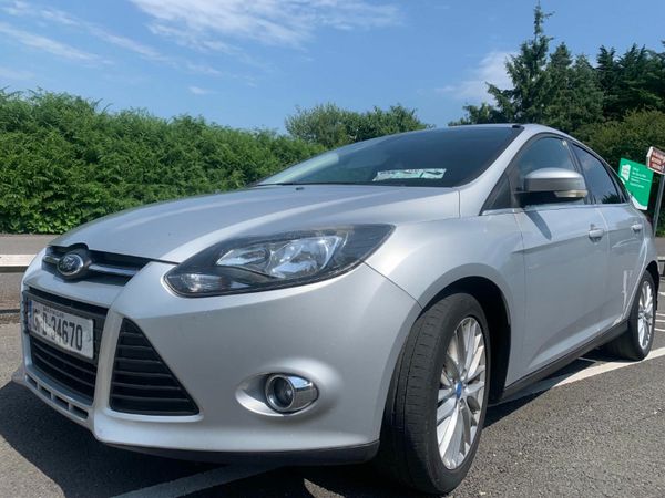 Ford Focus Hatchback, Petrol, 2013, Silver