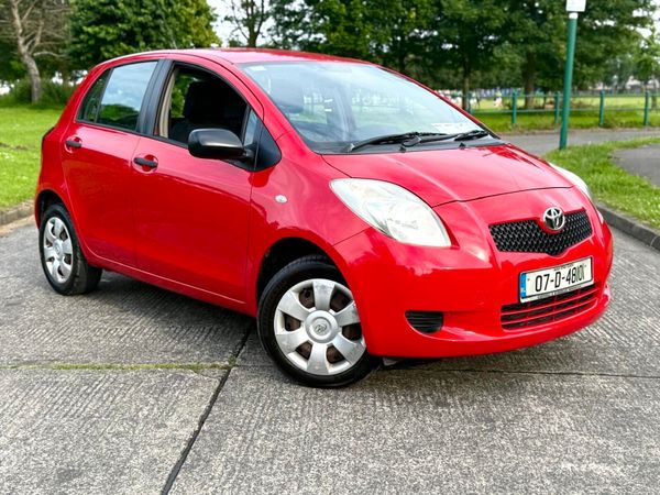 Toyota Yaris Hatchback, Petrol, 2007, Red