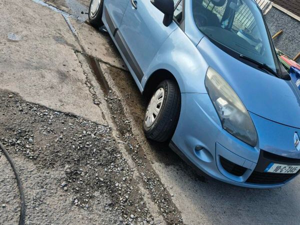 Renault Scenic MPV, Diesel, 2010, Blue