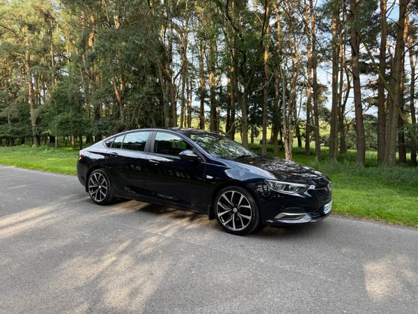 Opel Insignia Hatchback, Diesel, 2020, Blue