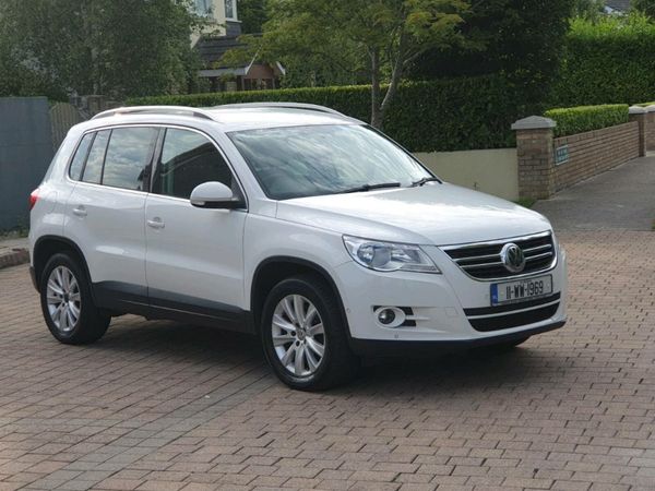 Volkswagen Tiguan SUV, Diesel, 2011, White