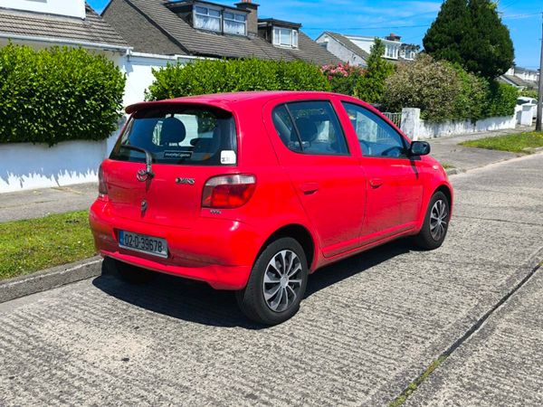 Toyota Yaris Hatchback, Petrol, 2002, Red