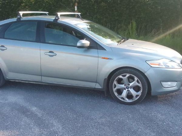 Ford Mondeo Hatchback, Diesel, 2010, Silver
