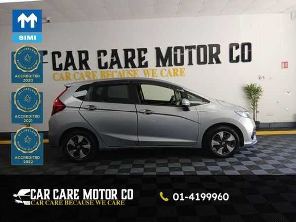 Honda Fit Hatchback, Hybrid, 2017, Silver