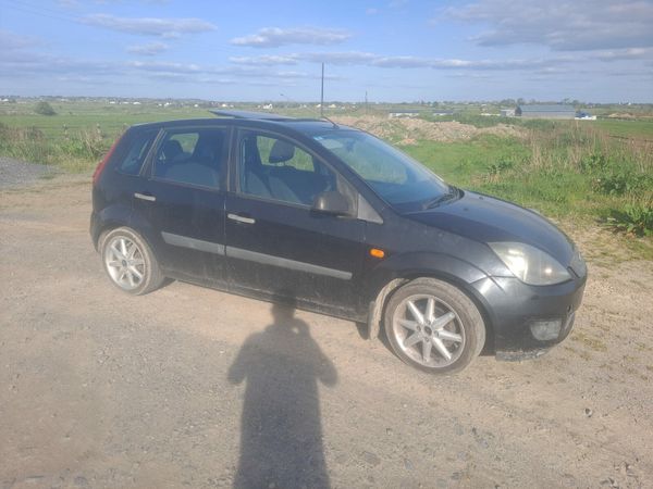 Ford Fiesta Hatchback, Petrol, 2006, Black