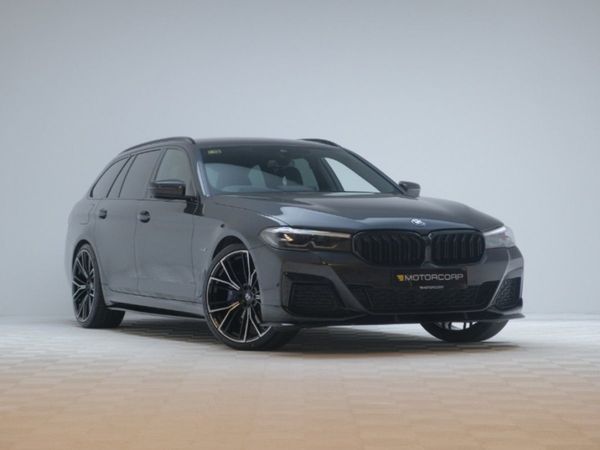 BMW 5-Series Estate, Hybrid, 2023, Grey
