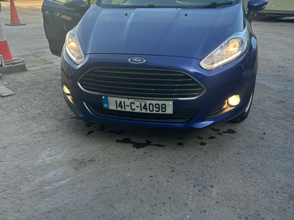 Ford Fiesta Hatchback, Diesel, 2014, Blue