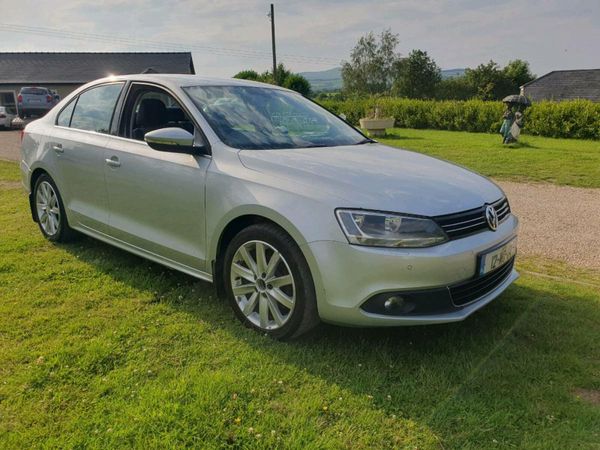Volkswagen Jetta Saloon, Diesel, 2012, Silver