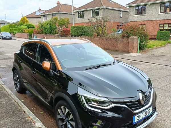 Renault Captur Hatchback, Petrol Plug-in Hybrid, 2021, Black