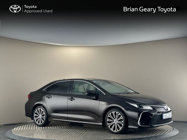 Toyota Corolla Saloon, Petrol Hybrid, 2019, Brown