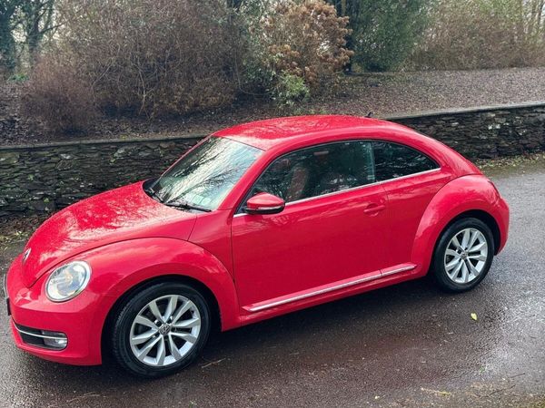 Volkswagen Beetle Hatchback, Petrol, 2014, Red