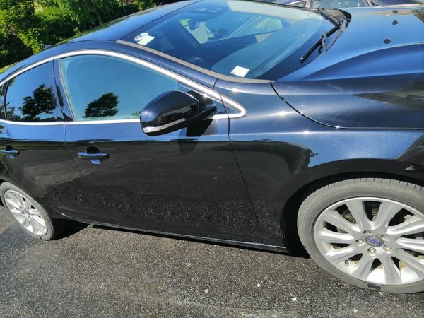 Volvo V40 Hatchback, Petrol, 2014, Black