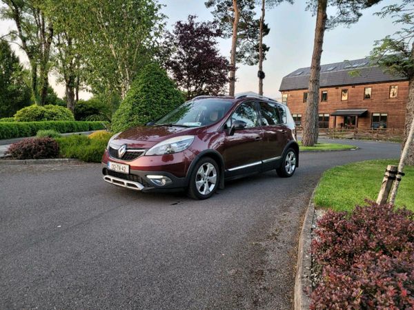 Renault Scenic MPV, Diesel, 2013, Red