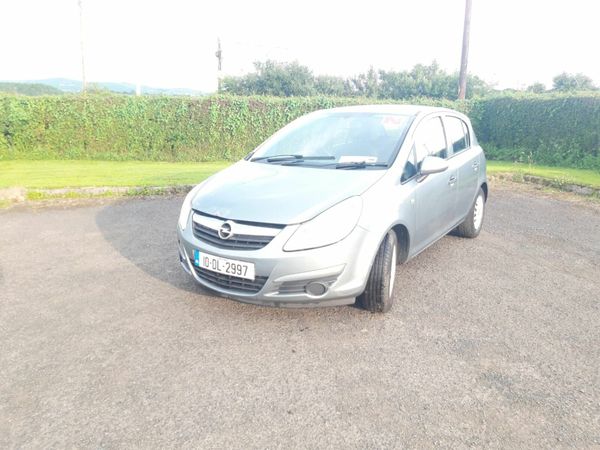 Opel Corsa Hatchback, Petrol, 2010, Silver
