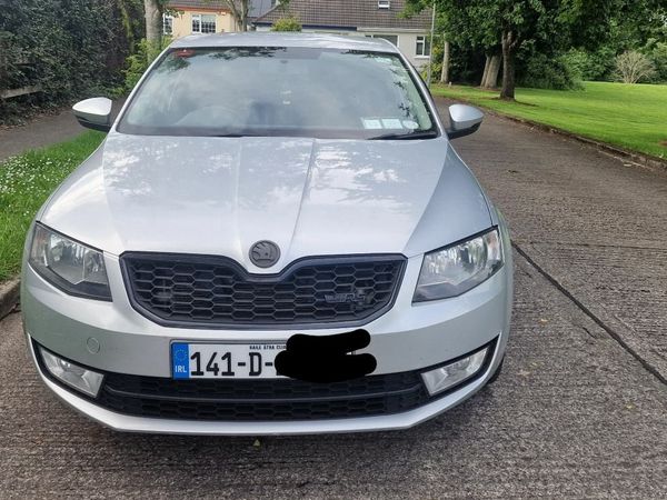 Skoda Octavia Saloon, Diesel, 2014, Silver