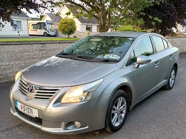 Toyota Avensis Saloon, Petrol, 2011, Grey