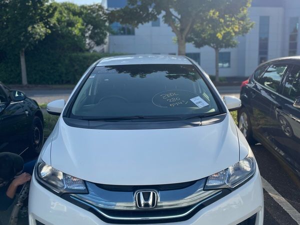 Honda Fit Hatchback, Petrol Hybrid, 2015, White
