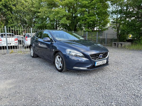 Volvo V40 Hatchback, Diesel, 2014, Blue