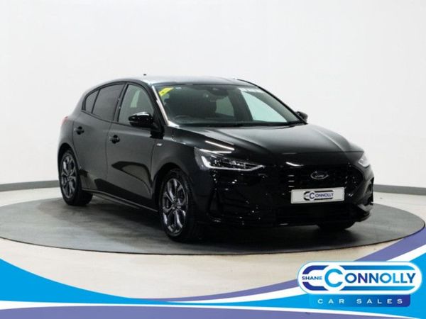 Ford Focus Hatchback, Petrol, 2023, Black