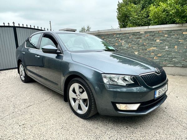 Skoda Octavia Saloon, Diesel, 2016, Grey