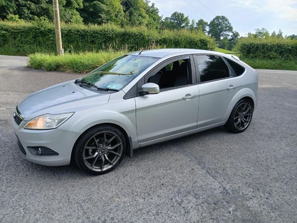 Ford Focus Hatchback, Diesel, 2009, Silver
