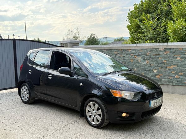 Mitsubishi Colt MPV, Petrol, 2011, Black