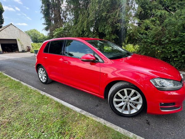 Volkswagen Golf Hatchback, Petrol, 2016, Red