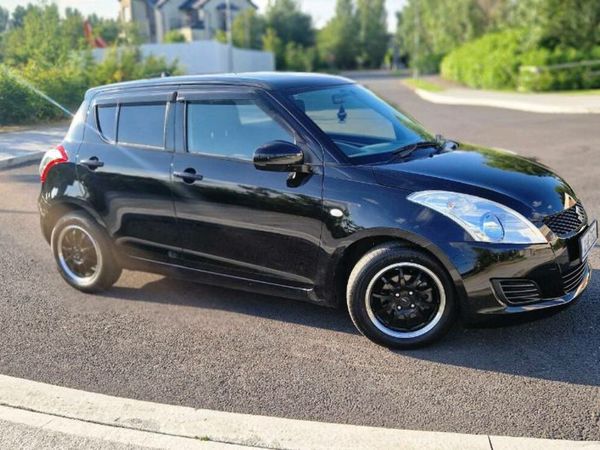 Suzuki Swift Hatchback, Petrol, 2012, Black