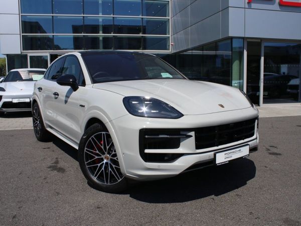 Porsche Cayenne SUV, Petrol Plug-in Hybrid, 2025, Grey