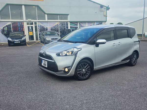 Toyota Sienta MPV, Petrol, 2017, Silver