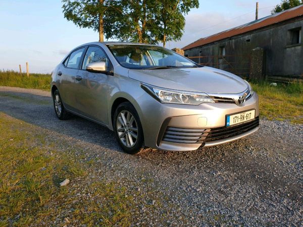 Toyota Corolla Saloon, Petrol, 2017, Grey