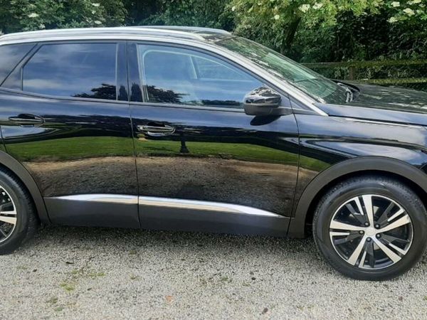 Peugeot 3008 Hatchback, Petrol, 2018, Black