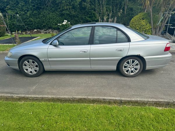 Vauxhall Omega Saloon, Petrol, 2001, Silver
