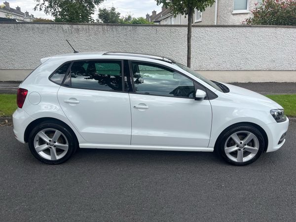 Volkswagen Polo Hatchback, Petrol, 2017, White