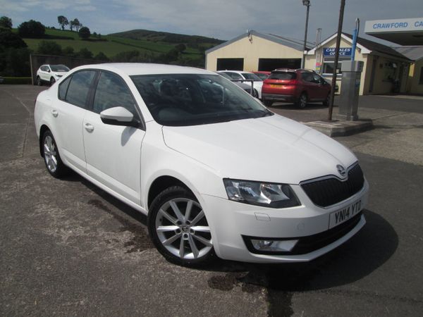 Skoda Octavia Hatchback, Diesel, 2014, White