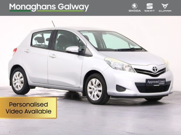 Toyota Yaris Hatchback, Petrol, 2012, Silver