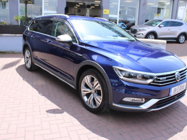 Volkswagen Passat Estate, Diesel, 2019, Blue
