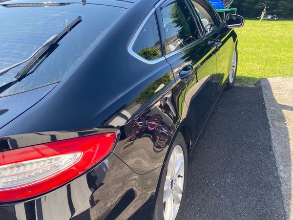Ford Mondeo Hatchback, Diesel, 2018, Black