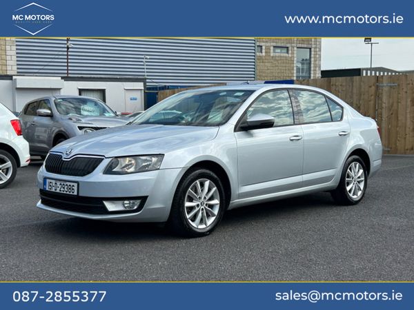 Skoda Octavia Saloon, Petrol, 2015, Silver