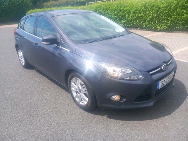 Ford Focus Hatchback, Petrol, 2013, Grey
