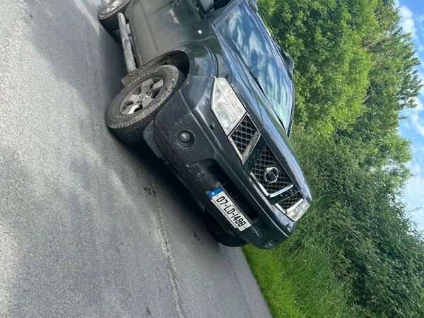 Nissan Navara Crew Cab, Diesel, 2007, Grey