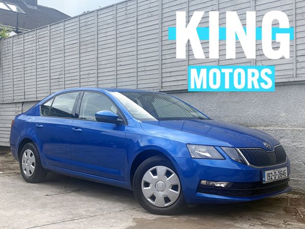 Skoda Octavia Saloon, Diesel, 2019, Blue