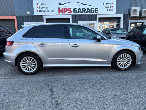Audi A3 Hatchback, Diesel, 2015, Silver