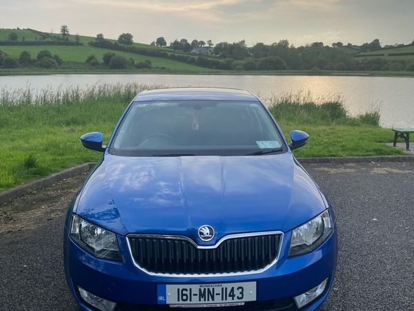 Skoda Octavia Saloon, Diesel, 2016, Blue
