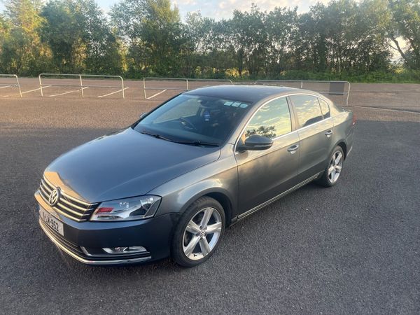 Volkswagen Passat Saloon, Diesel, 2011, Grey