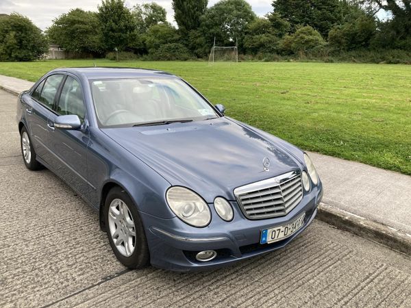 Mercedes-Benz E-Class Saloon, Diesel, 2007, Blue