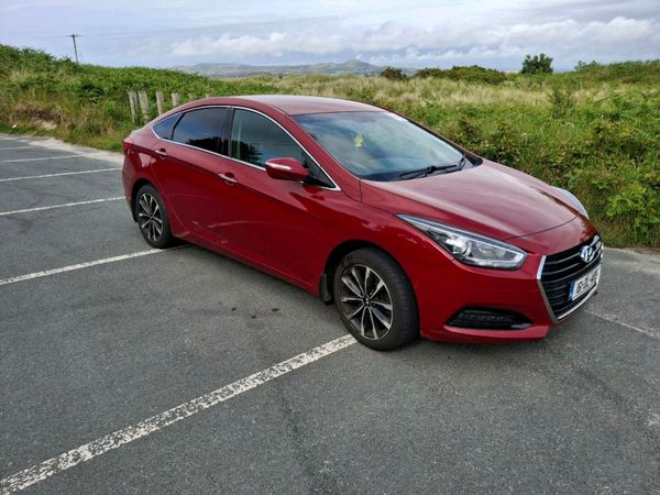 Hyundai i40 Saloon, Diesel, 2016, Red