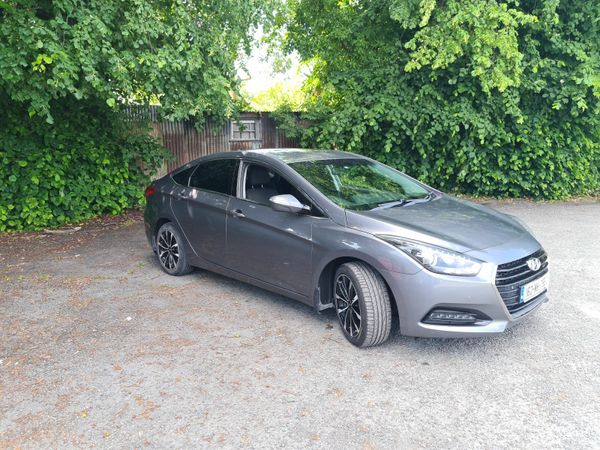 Hyundai i40 Saloon, Diesel, 2016, Silver